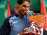 B体育官网app-格拉纳达年轻球员崭露头角，惊艳全场观众的简单介绍