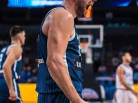 B体育课程-独行侠主场负于开拓者，东契奇狂砍40分的简单介绍