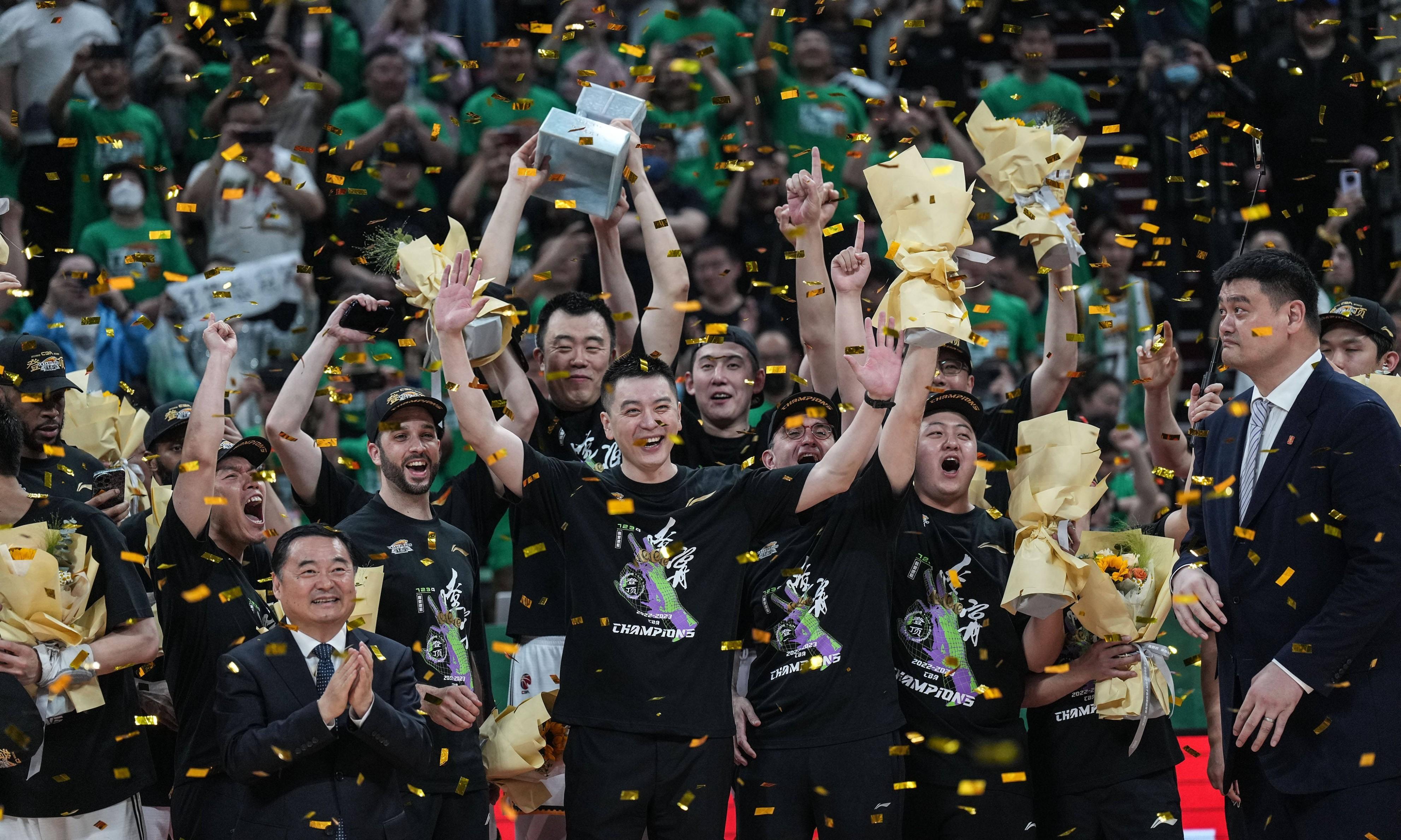 CBA季后赛赛程揭晓!广州扣篮大赛惊艳亮相,谁将问鼎冠军? CBA季后赛赛程揭晓!广州扣篮大赛惊艳亮相,谁将问鼎冠军?