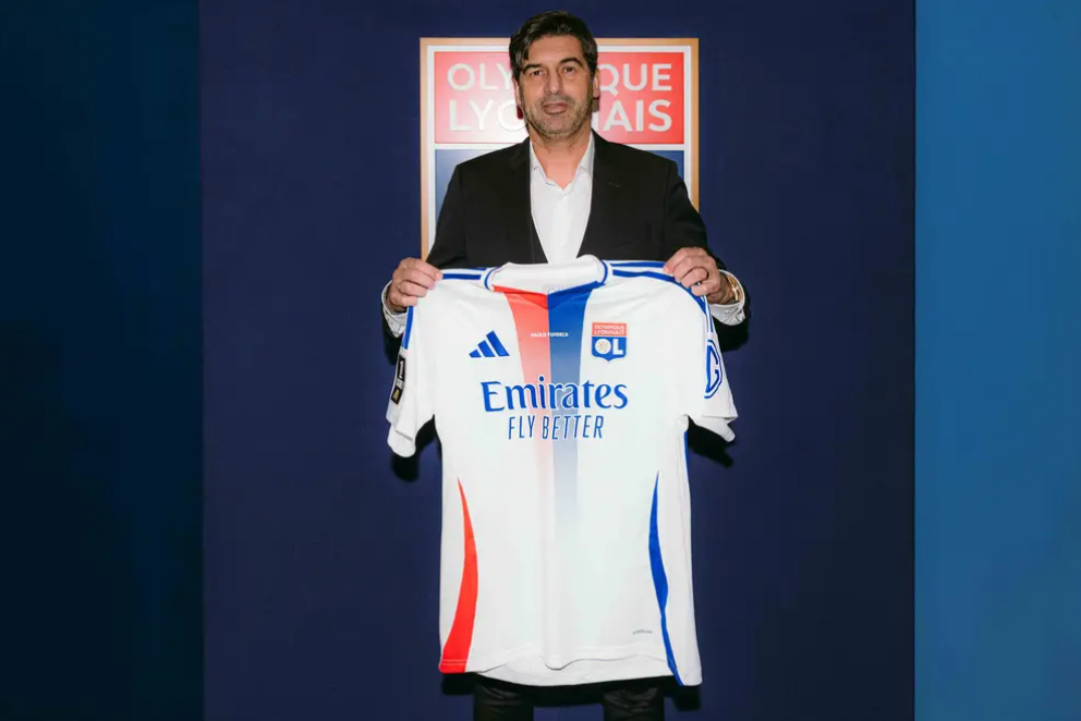 里昂主帅宣布阵容调整备战下一场比赛