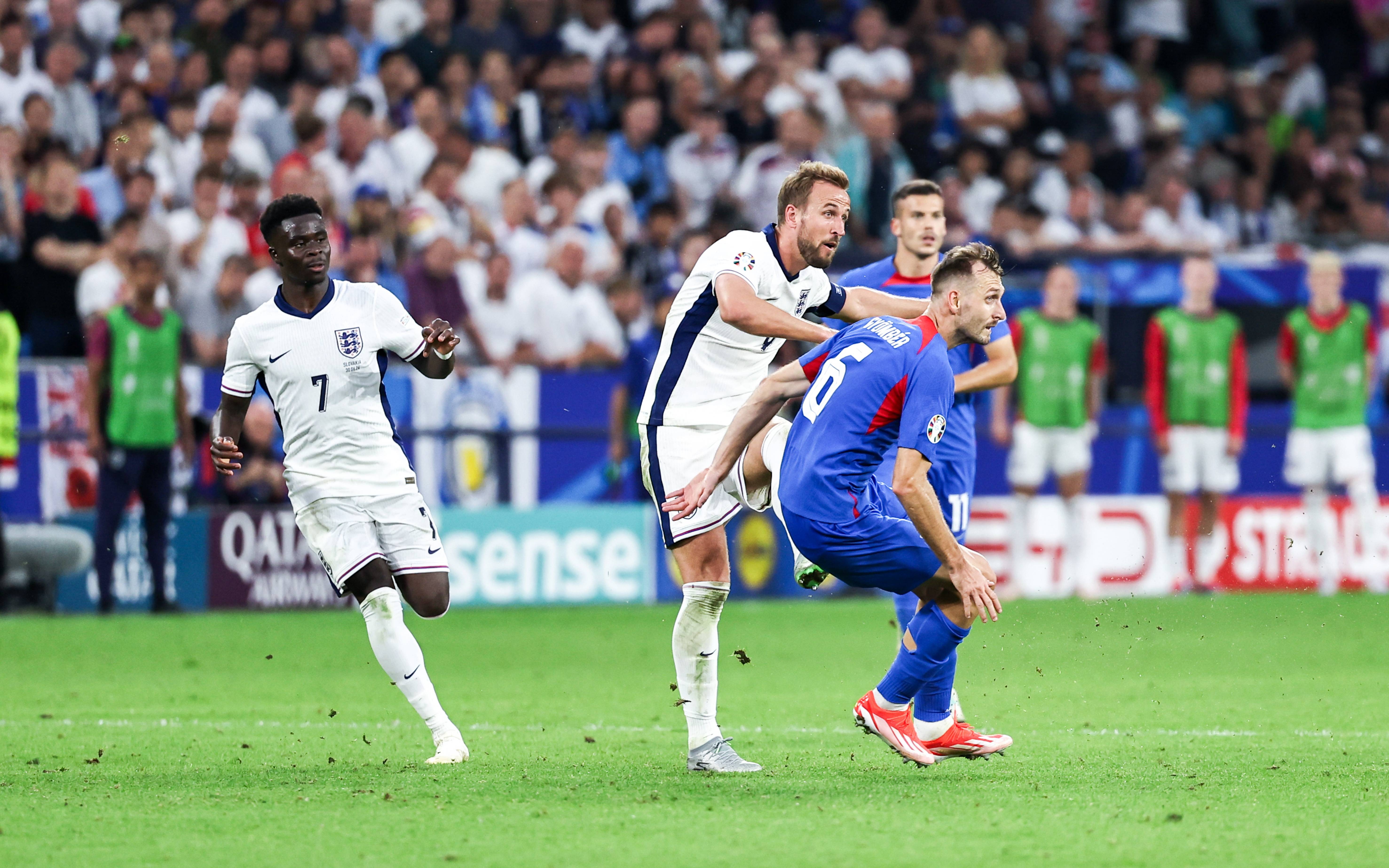 欧洲球队在全球比赛中再创佳绩