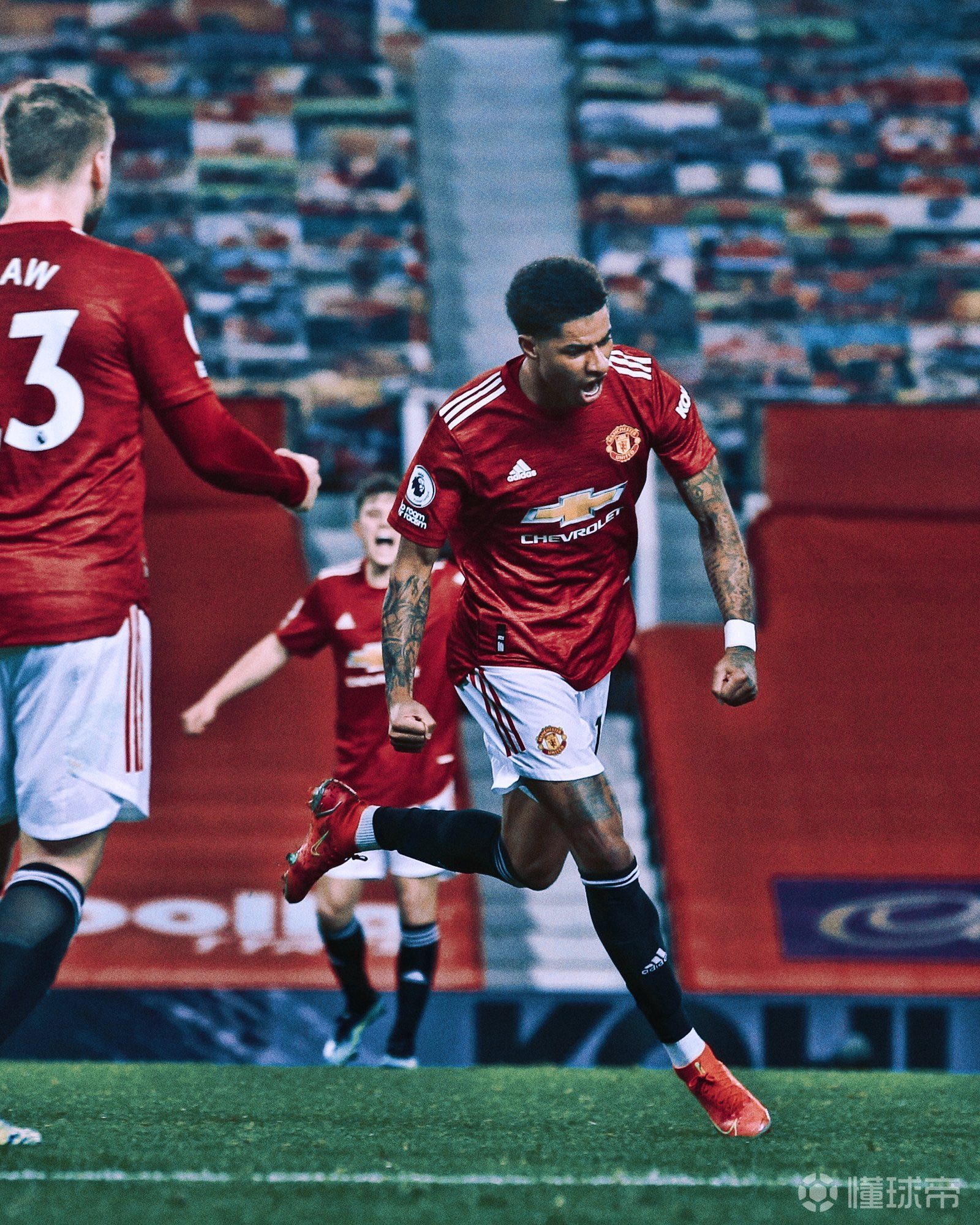 斯图加特前锋状态回暖，进攻火力逐渐恢复